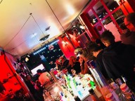 Partyraum: Lockere Bar in der Südstadt