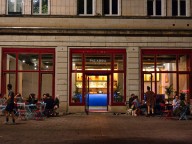 Partyraum: Stilvolle Bar / Café in historischem Gebäude 